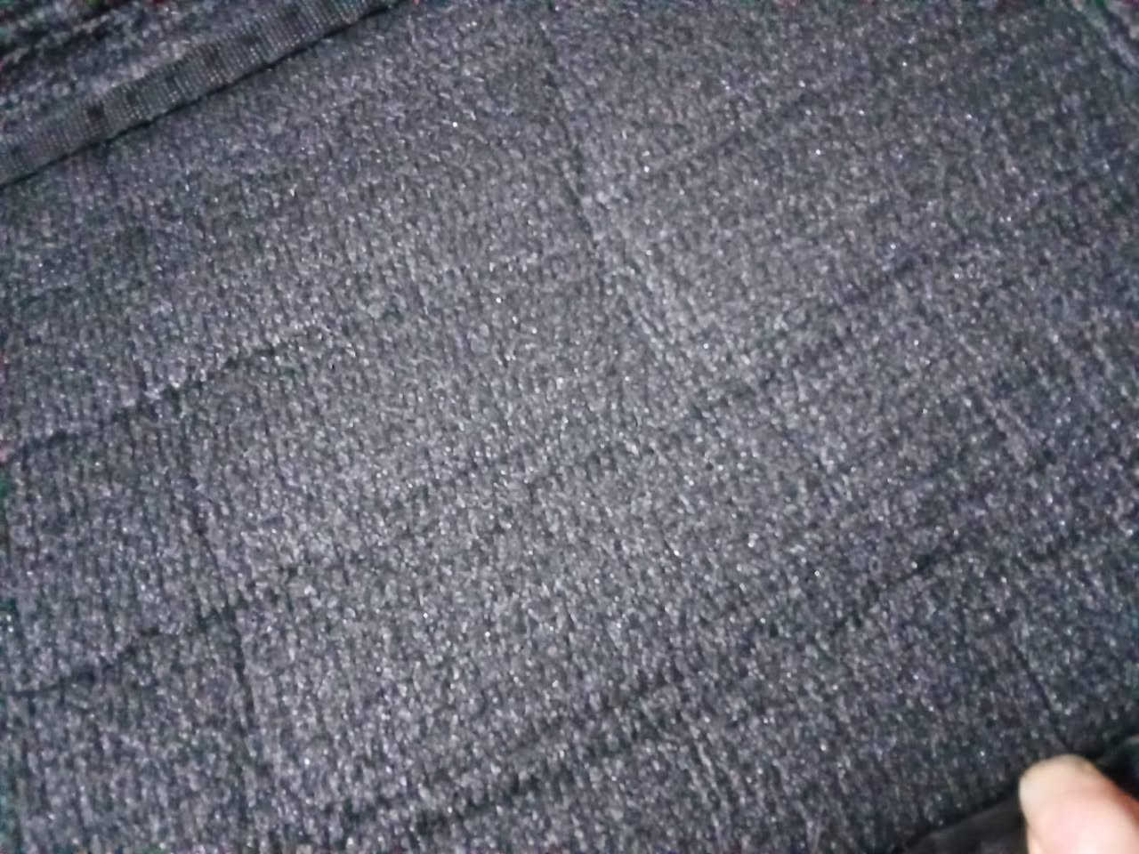 سلام عليكم فرش ارضيه مال سياره كبس اليريدهن يخابرني واتساب سعرهن 20 الف طلعلي بالمزون ***********
