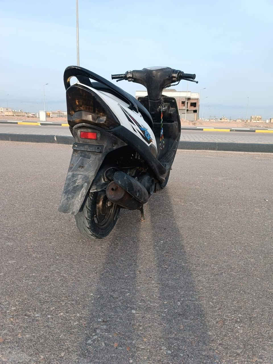 السلام عليكم ورحمة الله وبركاته
دراجة ماكس عدلة ياباني مال رمبة نضافة ١٠٠٪ محرك وكالة وكفالة ضفيرتها ع وضع الشركة ما ملعوب بيها كامله مكملة ما تصرف عليها ربع تجي وتشوف شرط احلى من الصورةمكاني بصرة  كرمت علي قرب الجسر شلهه  هاذا  رقمي  *********** ماا متواجد على الفيس بس واساب لو انتصال وشراي بخدمته السعر ب 900 وبيهاا مجال  👍🏻
