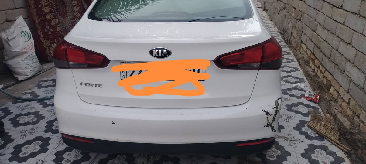 سلام عليكم سيارة كيه فورتي موديل 17 ضربته جاملغ الامامي زاد رشاد صبغ رقم ذي قار سنويه بسمي مكينه 2000 الاستفسار على الرقم *********** صاحب السيارة قضاء الكرمه
