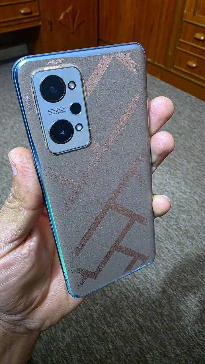 ريلمي جي تي 2 نيو
ذاكرة 256 
جهاز بي فطر بالضهر و خط بالشاشة
مماثر ع اللمس 
للبيع فقط 
سعرة قفل 110 
شغال ما بي اي شي من كل شي


**إذا كنت صاحب هذا الإعلان وتريد حذفه لأي سبب، رجاءا أرسل رسالة إلى الدعم الفني**