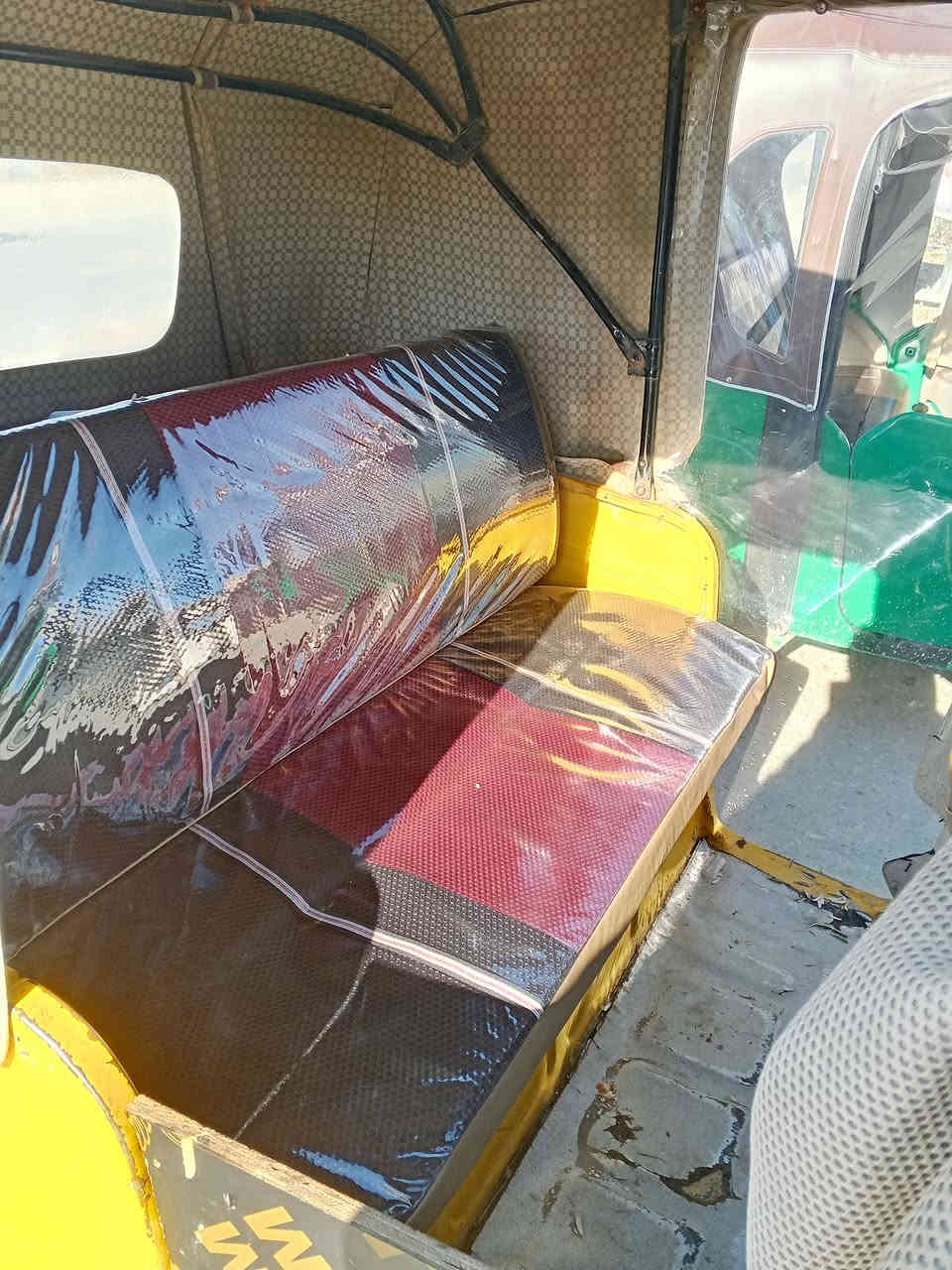 سلام عليكم عندي تكتك البيع وراق موجوده سعر مليونين وربعميه بيهه مجال 2016 رقم ‏‪***********‬‏
