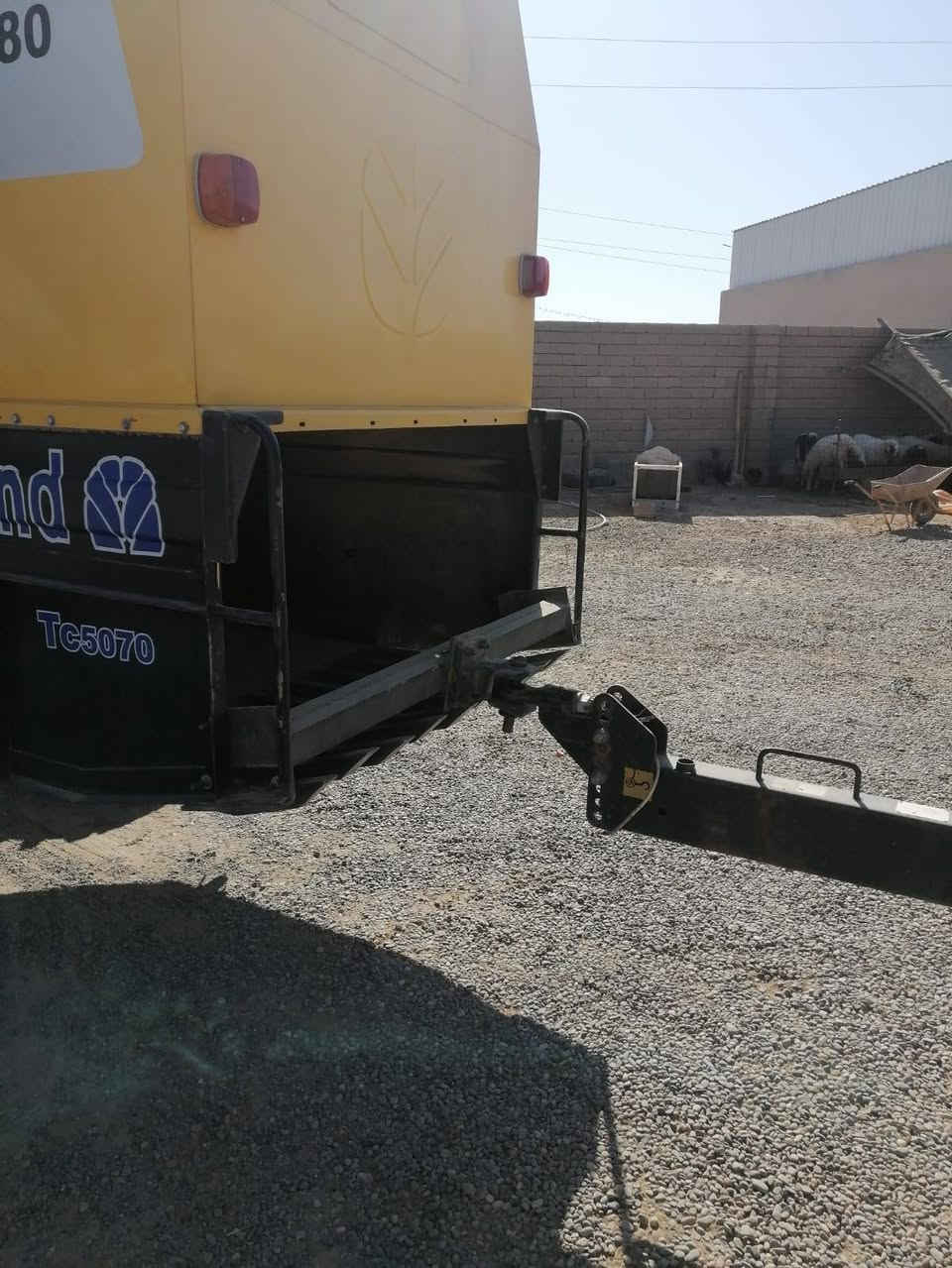 السلام عليكم تبان للبيع شقل الموصل مرهم علي جرار عربانه سعر 1250 ***********
