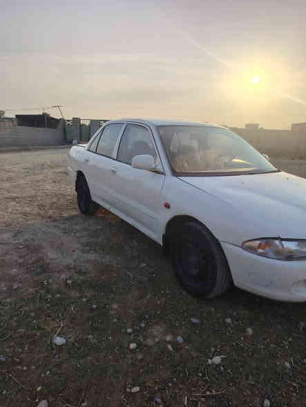 السلام عليكم براتون نوب ضباط شرط الوكالة كير ومحرك شرط كير اتوماتيك صدر خلفي وامامي طبة تخم تاير أربعة مضومت تبريد كاملة تفءة شغالة باور ستيرن حيل خفيف مشط ستيرن جديد مصبوغة عام جمالية موديل 2002 كهربيات كلهة شغالة كشر وقرفة نضيف سيارة جاهزة من كلشي السعر ٢٣ ورقة وبيهة مجال بصيط مكان السيارة العلم قريت الربيضة ***********) ***********
