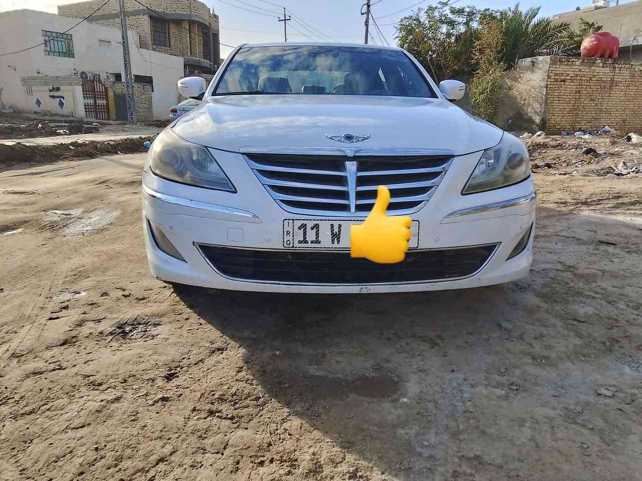 السلام عليكم جنسيز للبيع موديل 2014 رقم بغداد حادث جاملغ وبنيد بسمي مكينه٣٨٠٠ حدايه ٩٠٪100 تخم تاير ويل كب جديد السعر 120وبيه مجال ***********
