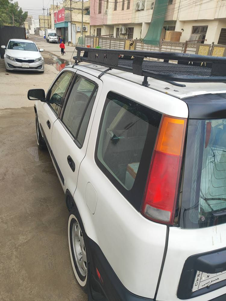 سيارة عائلية عملية ومريحة، اعتمادية ومعروفة بقوة تحملها.

🔹 الماركة: Honda
🔹 الطراز: Honda CR-V
🔹 الموديل: 2000
🔹 ناقل الحركة: أوتوماتيك
🔹 الوقود: بنزين
🔹 الحالة: ما بيها حادث
✨ المميزات:
✔️ تبريد شغال ❄️
✔️ إطارات بحالة جيدة
✔️ سيارة نظيفة وجاهزة للاستخدام
✔️ مناسبة للعائلة والسفر

💰 السعر: 5,200 دولار (قابل للتفاوض بالمعقول)

📍 الموقع: بغداد - الدورة - شارع الصحة 

📞 للجادين فقط – الاتصال أو مراسلة خاص
   
      *********** 

      *********** بغداد, العراق
