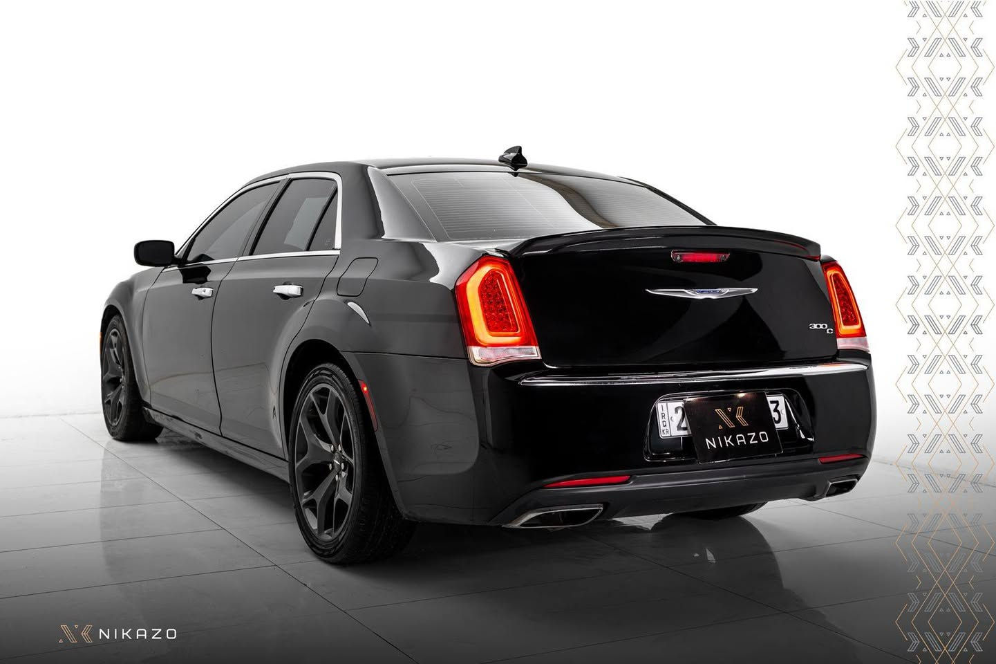 السلام عليكم.
كرايسلر C300 للبيع 2017.

رقم: دهوك بأسمي وسنوية جدية.

حادث: بدون حادث كلين تايتل

الممشىٰ: 236000 الف كيلو متر.

اللون: اسود كما موضح في الصور.

الويل: عليها مال كرايسر S300 اصلي شركة

الملاحظات: بيها PDR بجاملغ السايق على گد اصبع.

وجار شخوط ثنين حيل خفيفات لحد ربع الباب تقريباً والشخط ما جاي على الجاملغ هواية بس مشتغلهن شغل حيل حلو.

وبيها بنفس الجهة بالجاملغ الخلفي اربع اصابع صبغ.

البانوراما شوية بيها خسفات مال موديلها يعني ما مصلحة.

اي ملاحظة ثانية ما ذاكرها تجي تشوف بعيونك وتدلل لان ماخذها فحص و سونار وهذا اللي بيها بس لان سيارة كلين.

الرقم واتساب: ***********

الرقم واتساب: ***********

السعر: 243 ورقة وبي مجال حلو للشراي
