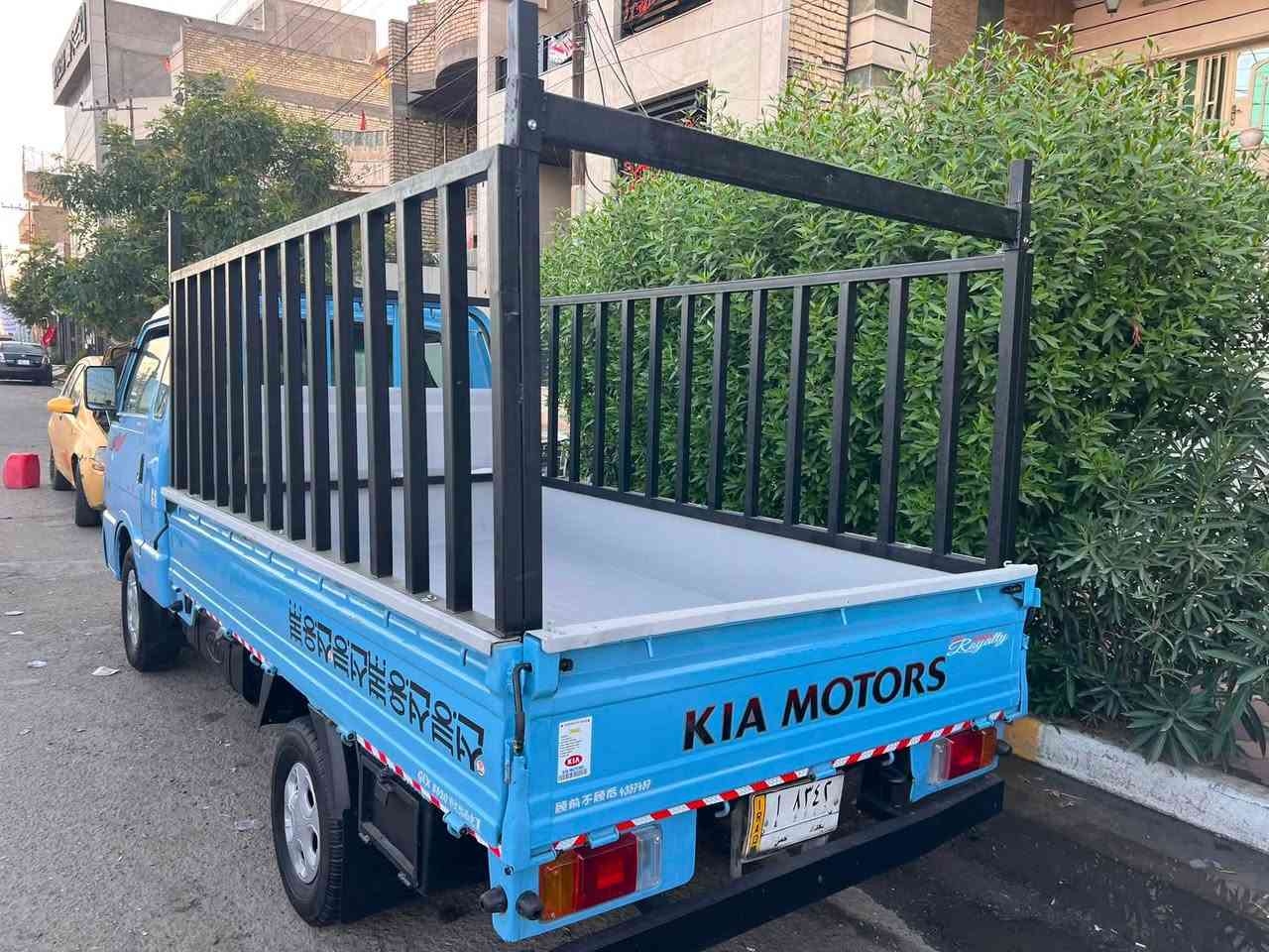 السلام عليكم للبيع كيا بنكو مديل 95.  رقم بغداد الماني مشروع وطني تحويل مباشر.  مكفوله من ضربه وكص مكانات صبغ.    فقط.     محرك 2700.  بلادي جديد.  شاصي كفاله عامه.   تخم تاير كير اكسن حداده كله جديد. دواخل جديد كهربيات كله شغال مكاني بغداد.      السعر.  63. ورقه.  
    اتصل وتدلل.    هـ.  ***********.   ❤️
