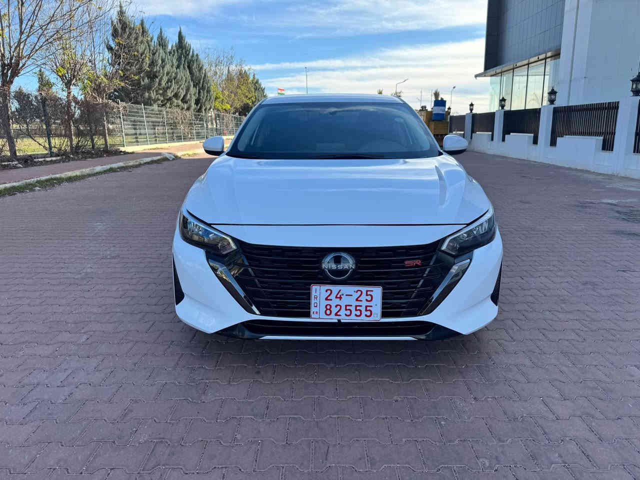 نيسان سنترا موديل 2025 موصفات Sv 
كشنات هيتر و ستران هيتر و تشغيل على بعد و رادارت امامي و جنبي ماشي 3 الف ضرر بس بولند بدون دوخل ايربك بس ستران بدون اي تعديل و بقصات شرط سعر 145$ مجال مكان سياره عقره رقم تلفون وتساب و كورك *********** دهوك, العراق
