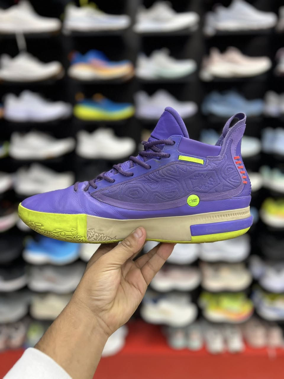 ماركة 361 اصدار 2024
حذاء كرة سله
قياس 46
السعر 25

العنوان النجف ملحق الروان 
توصيل 🚚 محافظات 6 داخل النجف3 
*********** واتساب
