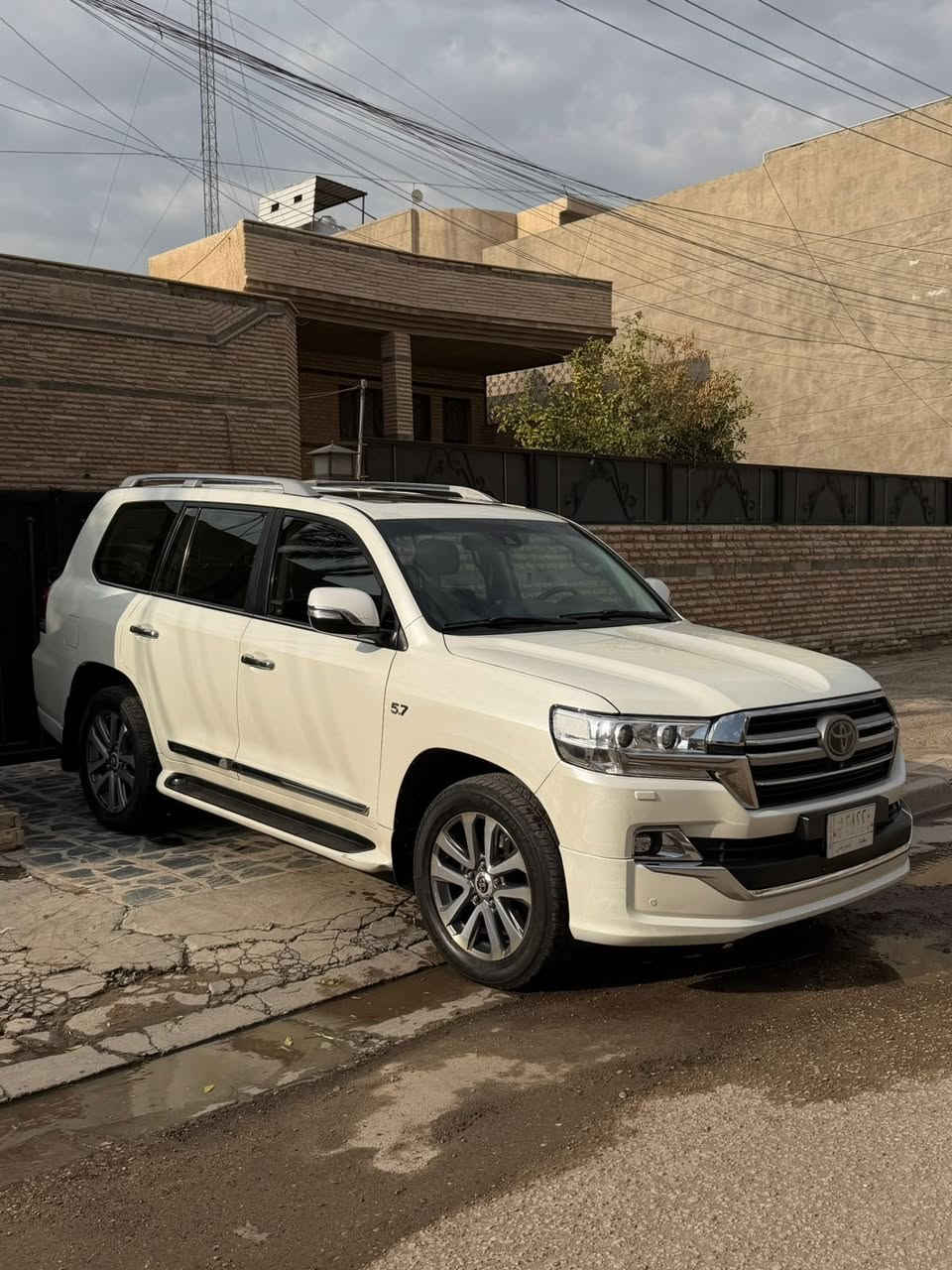 السلام عليكم
لاندكروزvxs 2019
فول مواصفات مواصفات لكزز
اعلى فئة بلاندكروز مكفولة عدا بارد بالدعامية الخلفية مصلحة علبارد
ماشية ٢٠٠ الف حقيقي
داخلها جديد عبالك ممستعمل
السعر 55 الف ونص 
للاتصال***********
