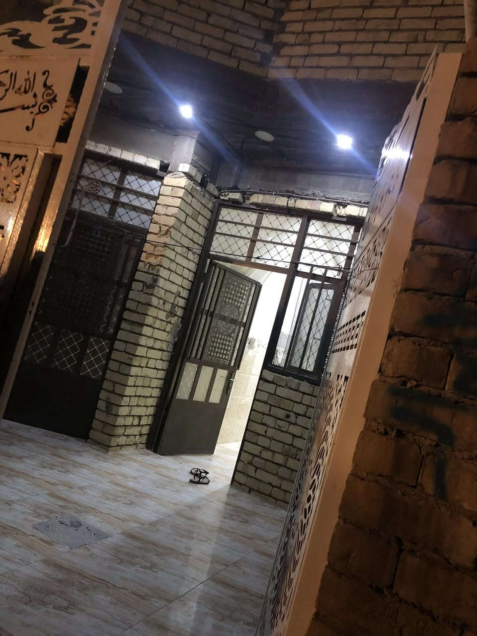 بيت للبيع  الفحامه قرب مركز الشرطه 
١٠٠ متر 
واجه ٧ نزال ١٤ 
صاله وغرفه وخدمات 
وفوك غرفه 
بفرع نزله ابو المي 
قرب جامع المعز

للاستفسار اكثر 
١١٥ 

***********
