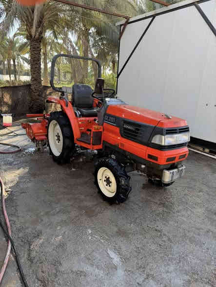 كابوتا ياباني حديث
دخول جديد نضيفه جدآ ممشتغله داخل العراق ولا متر محرك٣سلندر دبل اكسل باور استيرن ملحقات رفاس فقط تخم تاير   حجم GL201 
للاستفسار اكثر 
***********
العنوان بابل 
السعر (٦٥ورقه)
