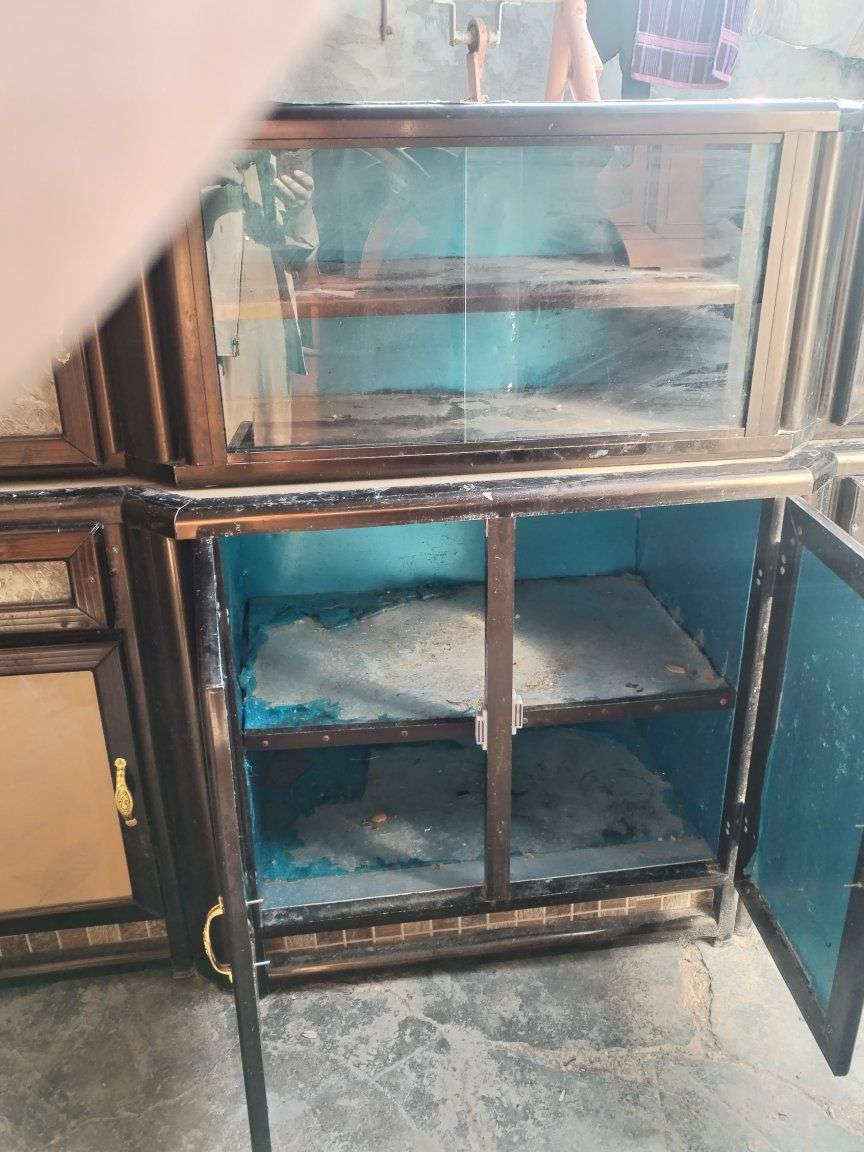 السلام عليكم كاونترين سعودي حطاطة كل كاونتر قطعتين بدون سنك الطول مترين سعر الواحد ٢٢٥ وبي مجال قليل
جرباية نفرين حطاطة السعر ٨٥ وبي مجال
ميز تواليت حطاطة ٦٥ وبي مجال
قطعة كاونتر ارضي فقط الطول مترين السعر ١٠٠وبي مجال
للاستفسار خاص اوالاتصال على الارقام التالية ***********
*********** فلوجة قرية المختار
