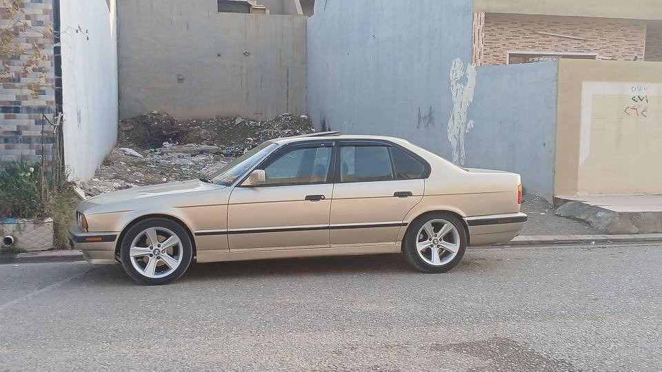 بيئيم ٥٢٥ موديل ١٩٩٠ فول فوله بي عه يبه كاره بايتي هه مويي ئيش اكات  ره قه م هه ولير ٤٧ وه ره قو مامه ليكي كام أربيل, العراق


**إذا كنت صاحب هذا الإعلان وتريد حذفه لأي سبب، رجاءا أرسل رسالة إلى الدعم الفني**