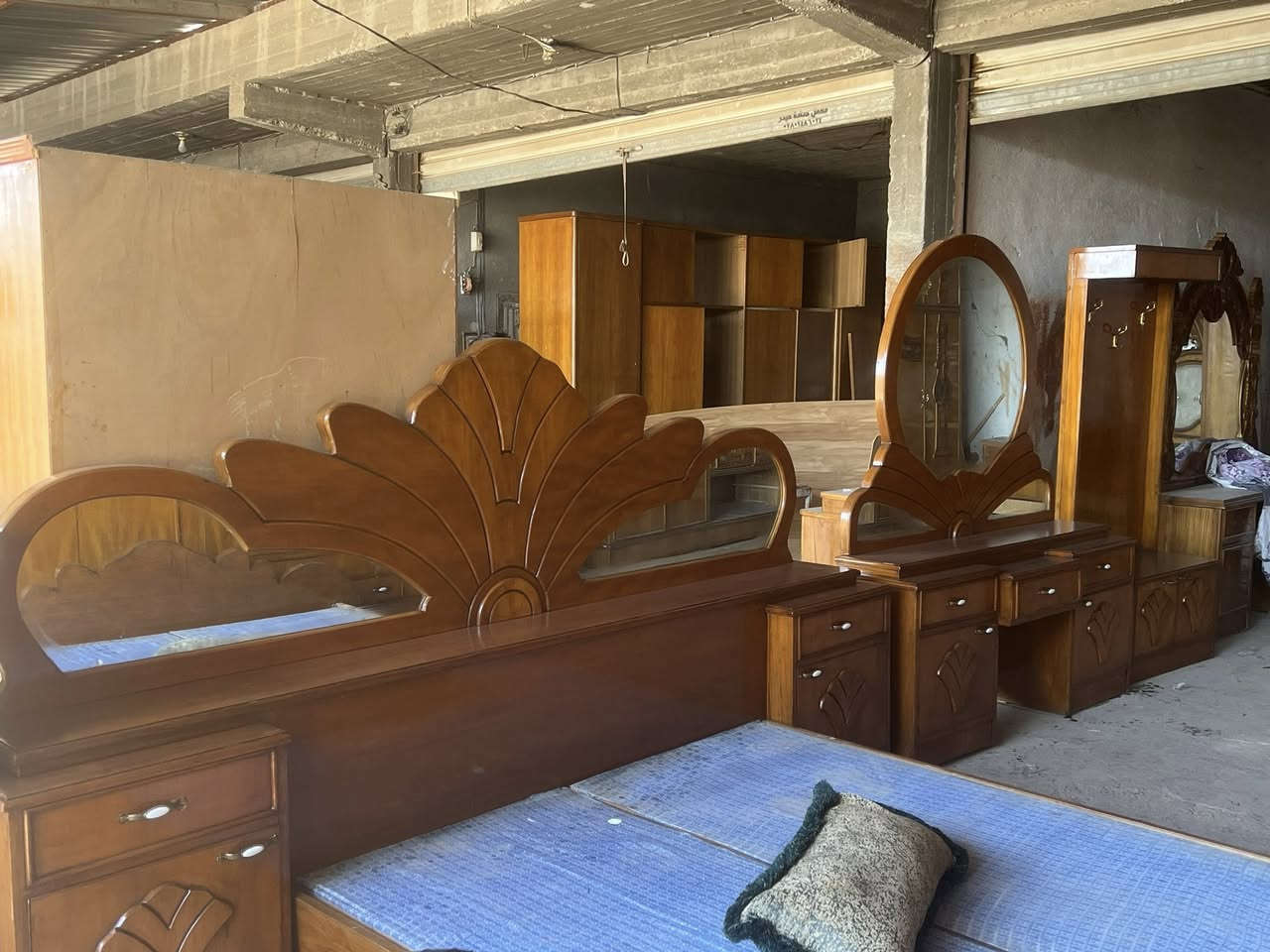 غرفه نوم صاج داخل وخارج عدد3
المكان بابل قضاء المحاويل مقابل معسكر المحاويل البوابة الشمالية بتجاه بغداد 
يوجد لدينا خدمة توصيل 
للاستفسار الاتصال على الرقم التالي *********** او التواصل عبر الواتساب برقم الاسيا
