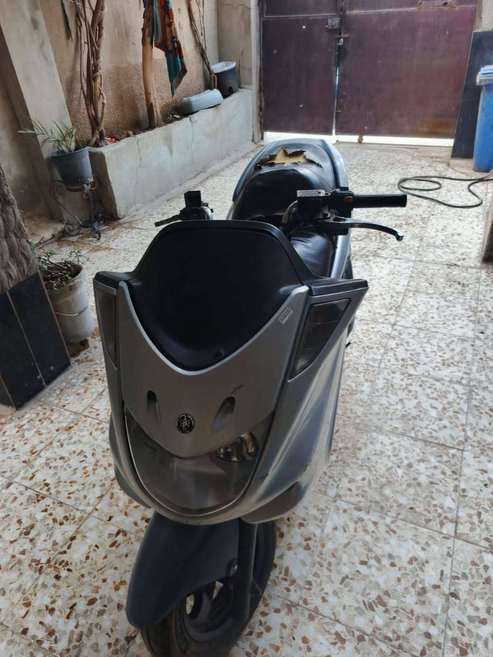 سلام عليكم دراجه ماجسته ربع سرعه160مكفوله ونضيفه وكامله شلعه ومعدل معدل160 عوزه بس دوشمه كشن وهاهيه دراجه شغل واطلع البصره مكاني حي الجهاد بغداد استفسار***********
