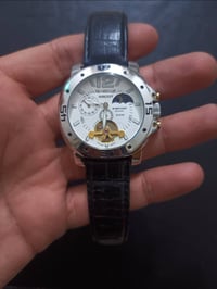 ساعات • توصيل متوفر • أسعار مختلفة