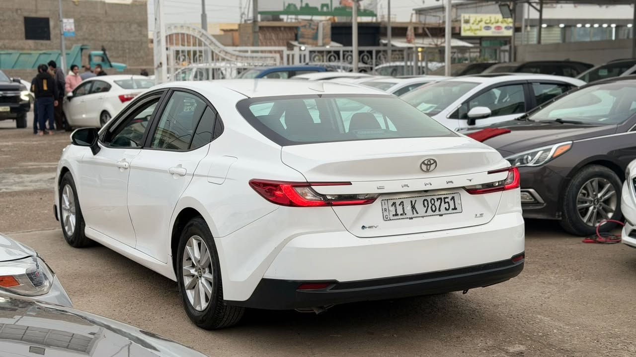 يالله
كامري 2025 وارد أمريكي مواصفات le معروفه مواصفاته تجي 
بصمه أبواب بصمه تشغيل 
شاشه جبيره تدعم ابل كار بلي واندرويد اتو 
وبعد مواصفات خير من الله 
محرك هايبرد وبنزين ٢٥٠٠ ✈️✈️
مكان السياره الأنبار الرمادي 
رقم الهاتف ***********
ضرر السياره ٣ قطع بنيد وجاملغ وباب السائق شرط بدون دواخل السياره حلوه وجديده ماشيه 5000 فقط السعر ٢٠٥ وبيه مجال
