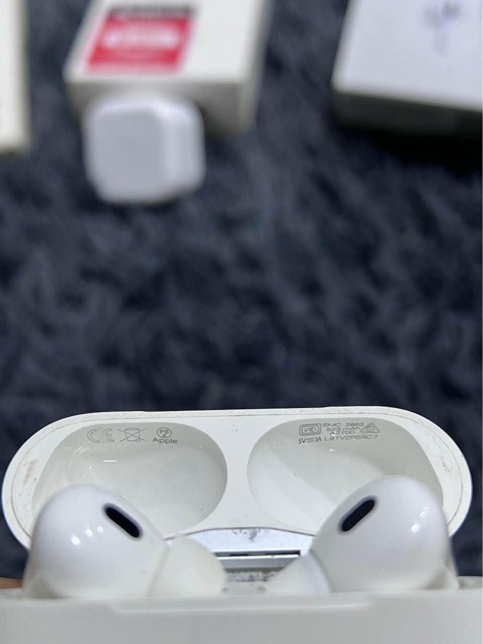 سلام عليكم 

ايفون 13 برو ماكس شرق اوسط ماسترررر 

سعره. 595 قفل 

اللون الذهبي 

ذاكره 256

بطاريه 83 

تك سيم 

شرق اوسط مو امريكي AAA

وتر بروف ما مفتوح مكفول فقط ظهر اصلي ليزرر اصلي شركه مكتوب بالاعدادات اصلي 

وايربود برو جيل ثاني اصليه شرط اصليه كامل الختومات نقص لاستيك 
اجتني هديه كلشي ما اعرف بيه اصوره الك كامل وتشوفه وتجي تفحصه. 
انطيني سعرك واخذه بالعافيه 

يوجد توصيل 10 لكل المحافضات 
مكاني بغداد جديده /نعيريه/فلكه رقم عشره
*********** بغداد, العراق
