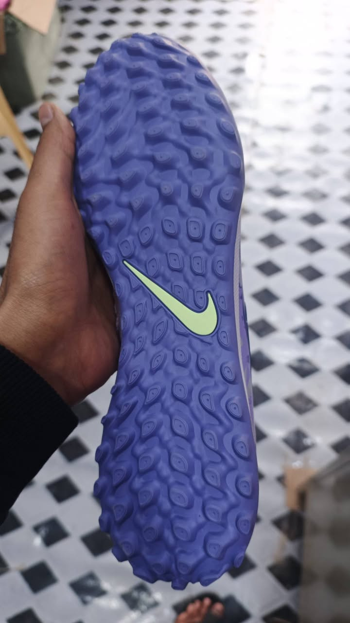 ماحد يبيعلك حذاء اصلي مثلنه متوفر نايك فانتوم ابرو اصلي بشرط تفحص كدام مندوب بس 35توصيل مجاني


**إذا كنت صاحب هذا الإعلان وتريد حذفه لأي سبب، رجاءا أرسل رسالة إلى الدعم الفني**