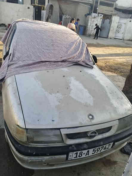 سلام عليكم سياره اوبل فكتره موديل 93 سياره متروكه لمدت 3شهور بيه تبخير بصيط وبيه ضربه بل جاملغ جهت السايق سعره 18ورقه وبيه مجال ***********
