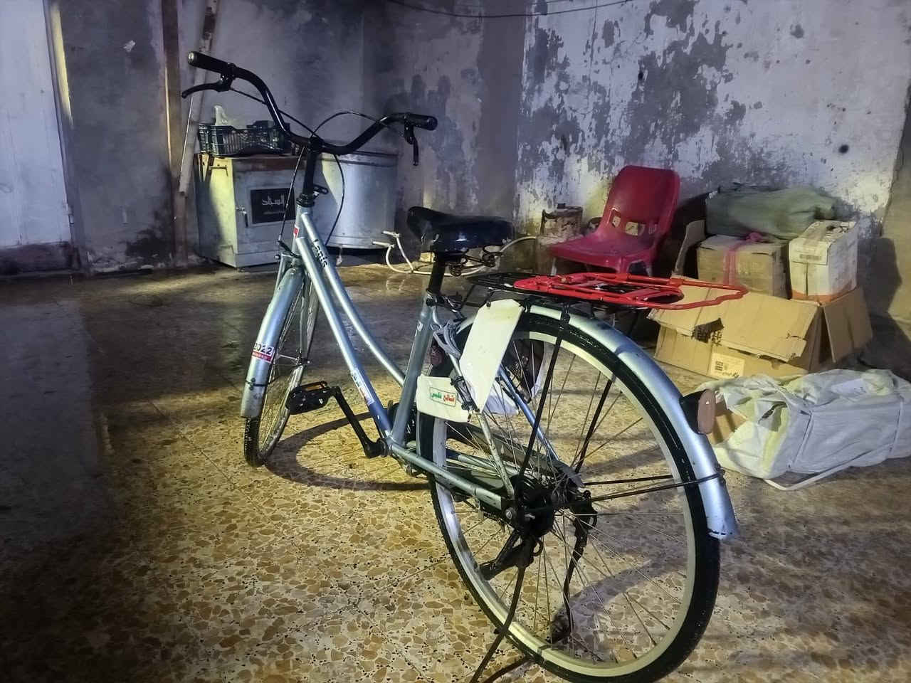 السلام عليكم للبيع بايسكل بناتي 26 مدير 2016 كوت حي الحكيم  رقم الهاتف ***********
