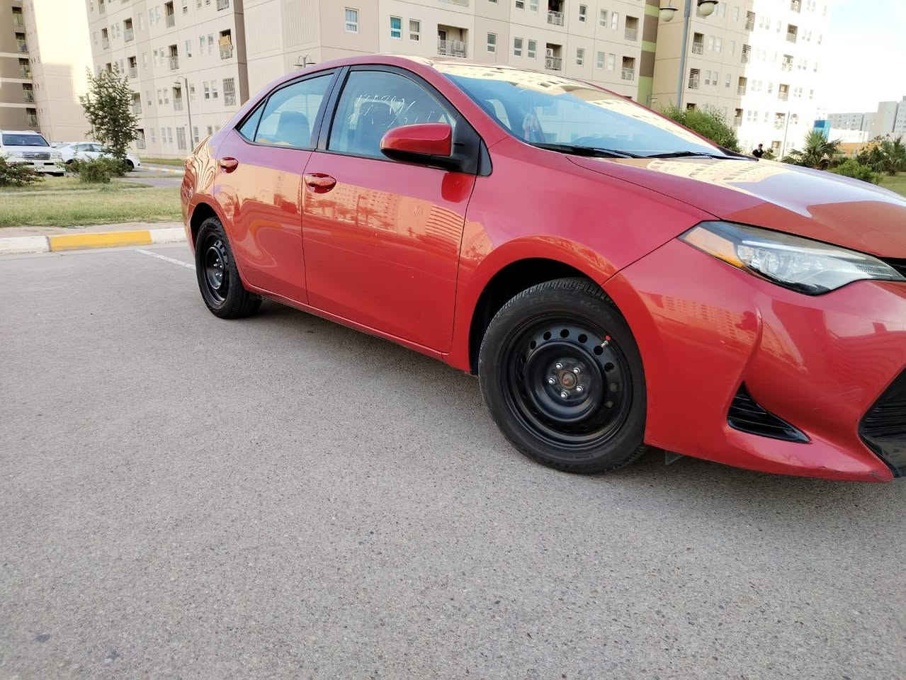 سلام عليكم للبيع كورله موديل 2017 رقم سليمانيه بأسمي ماشيه 107 مايل صور الحادث والسونار بلمنشور سياره كامله من كولشي مكان سياره بغداد مجمع بسمايه 
وسعر 135 وبيها مجال ***********
