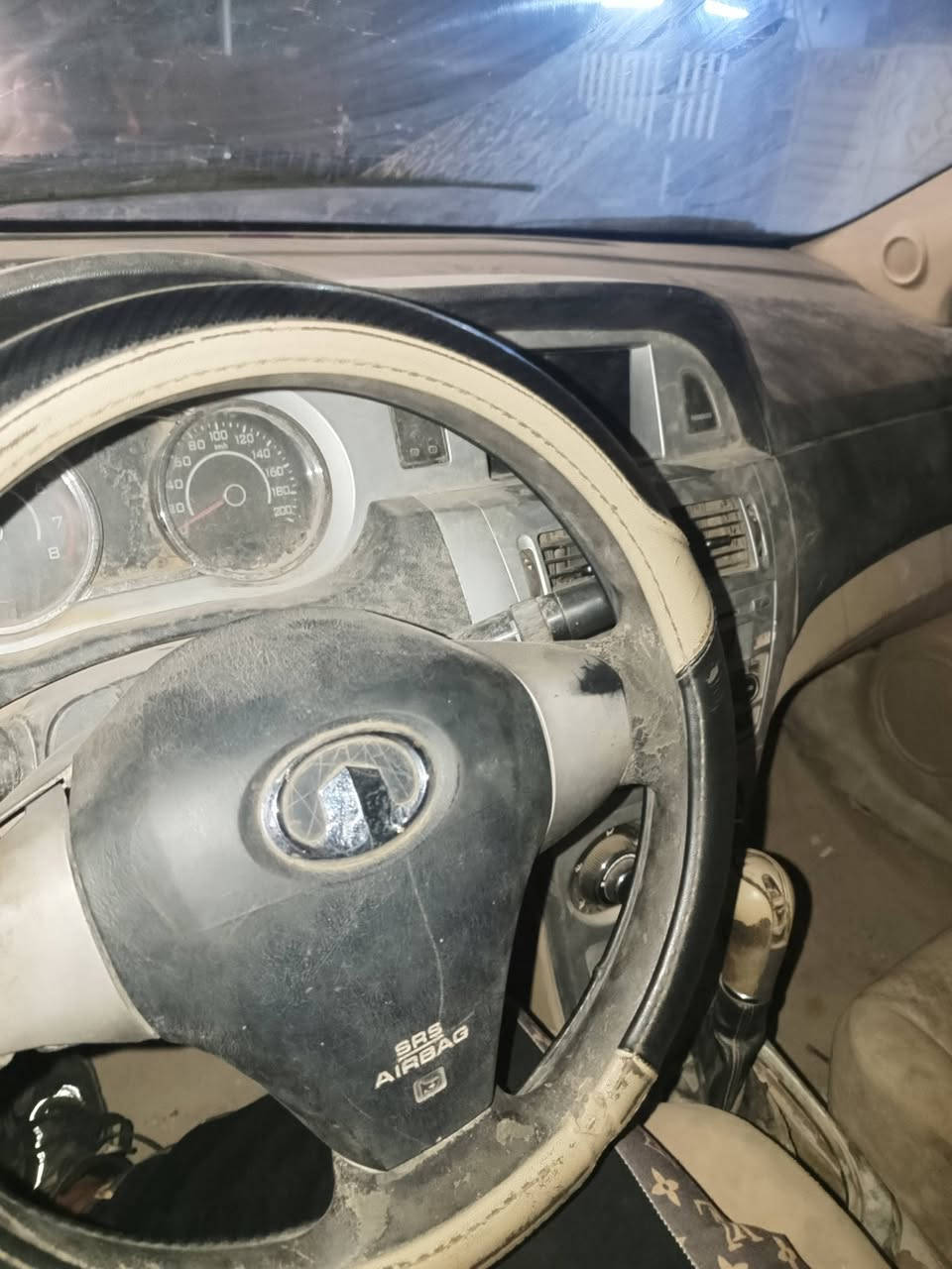 سياره بولكس صيني مكينه كورلا نضيفه بغداد رقمها بابل تحول ثاني يوم بيه اخياس تحت لباب لسعر 26 لاتصال ***********
