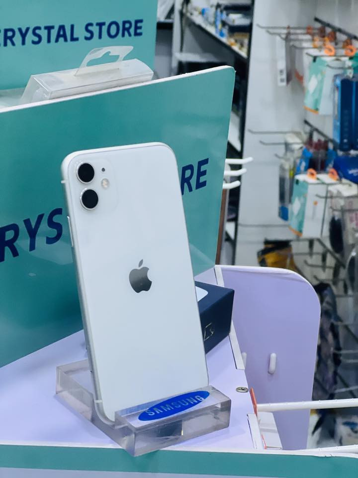 السلام عليكم
11عادي شرق اوسط مكفول 
ذاكرة 128
بطاريه 80
السعر ٢٥٠وبي مجال 
بابل المحاويل البدع الكبير 
الاتصال 
***********
