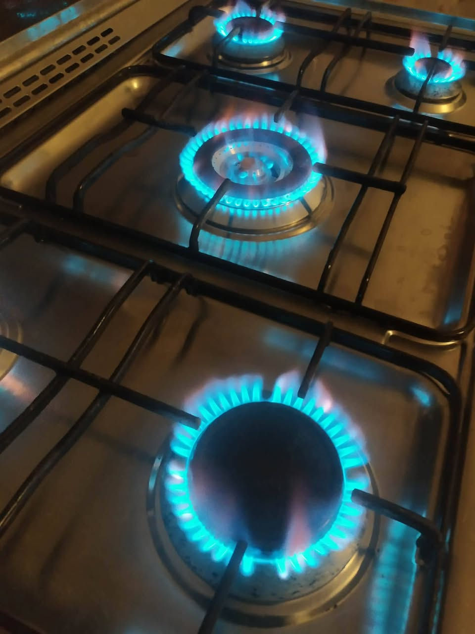 طباخ كريازي الاصلي نظافة 95/💯 كله شغال عالفحص عيون والفرن نارهن زركه وقويه


**إذا كنت صاحب هذا الإعلان وتريد حذفه لأي سبب، رجاءا أرسل رسالة إلى الدعم الفني**