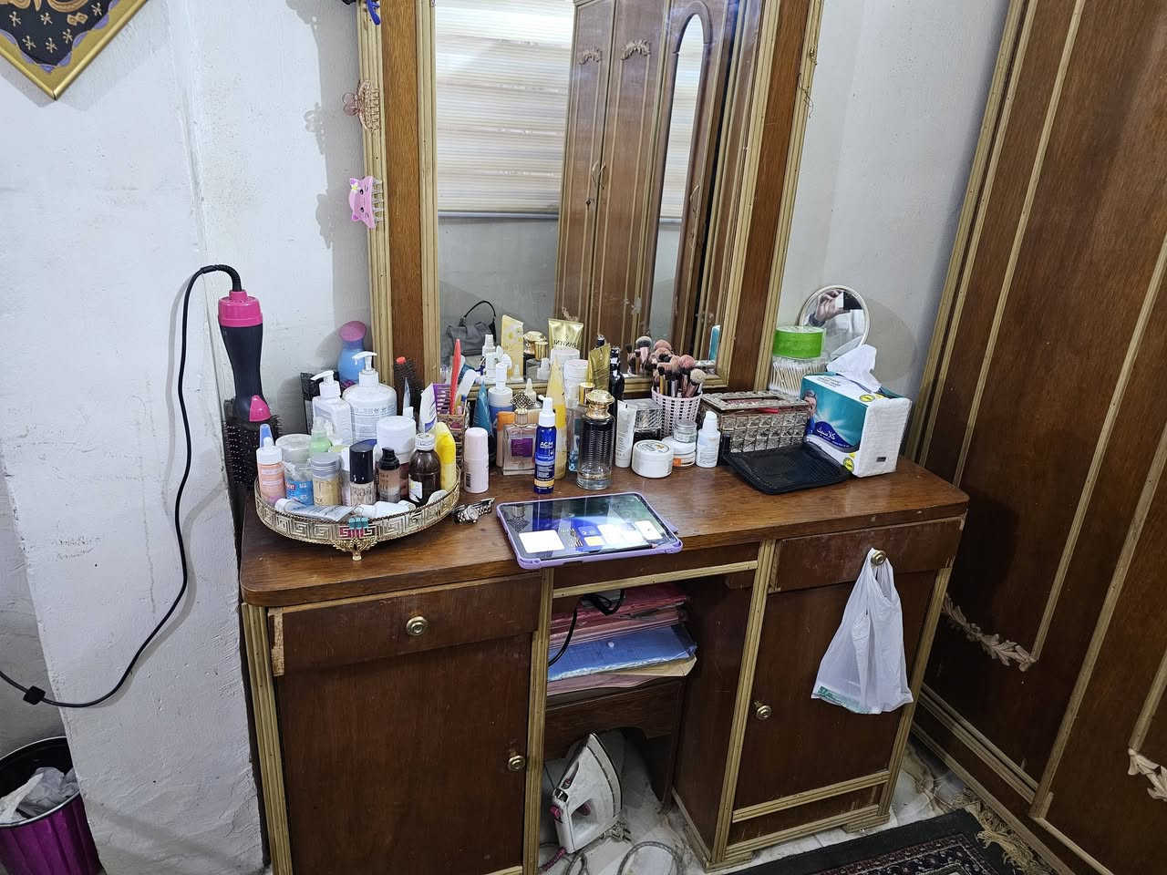 غراض بيت للبيع بيش يفيدك اخذ
***********
