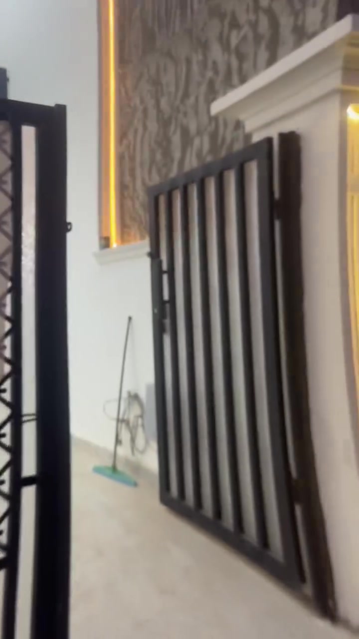 مشتمل للبيع 120 متر كاطون الرحمه خلف التجاري طابقين بناء جديد غير مسكون طابو صرف الاستفسار***********
