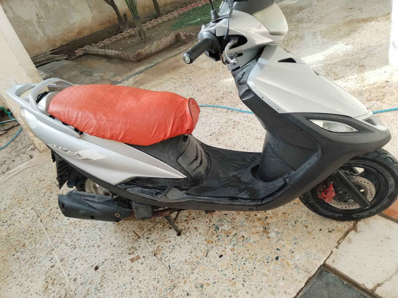 السلام عليكم ماكس 140للبيع السعر على خاص او اتصل على ارقم *********** مكاني سامراء
