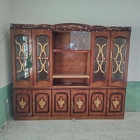 معرض اللبيع نضيف وجديد سعر 250رقم الهاتف 07811667004