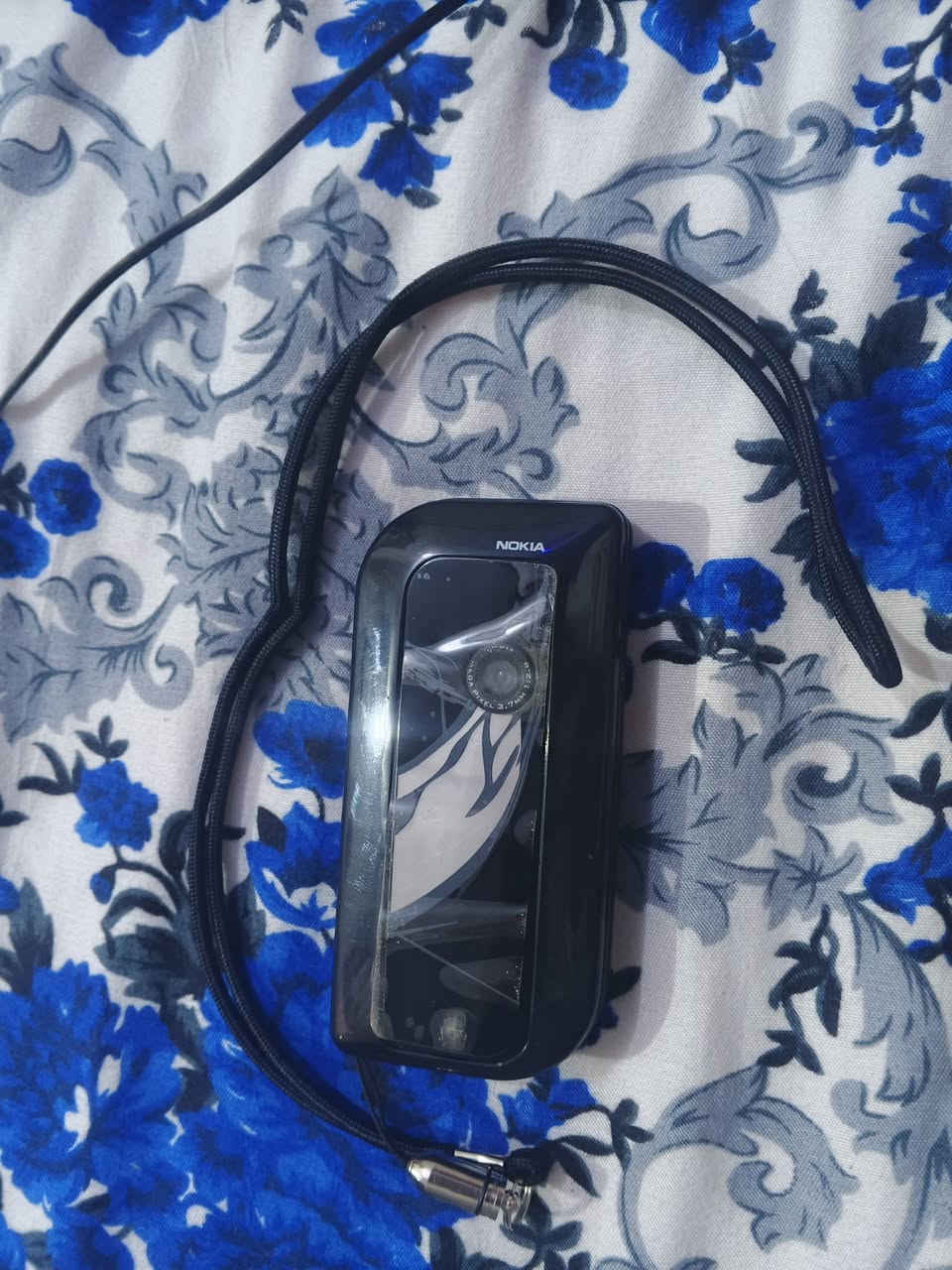 تلفون دمعه اخو جديد ويه شاحنه بس ناصريه ناحيه الفضليه *********** بيه واساب 75 سعره
