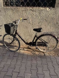 بايسكل باله  بناتي  للبيع  سعر : ١١٠ و بيه مجال   مكاني كاظمية للتواصل...