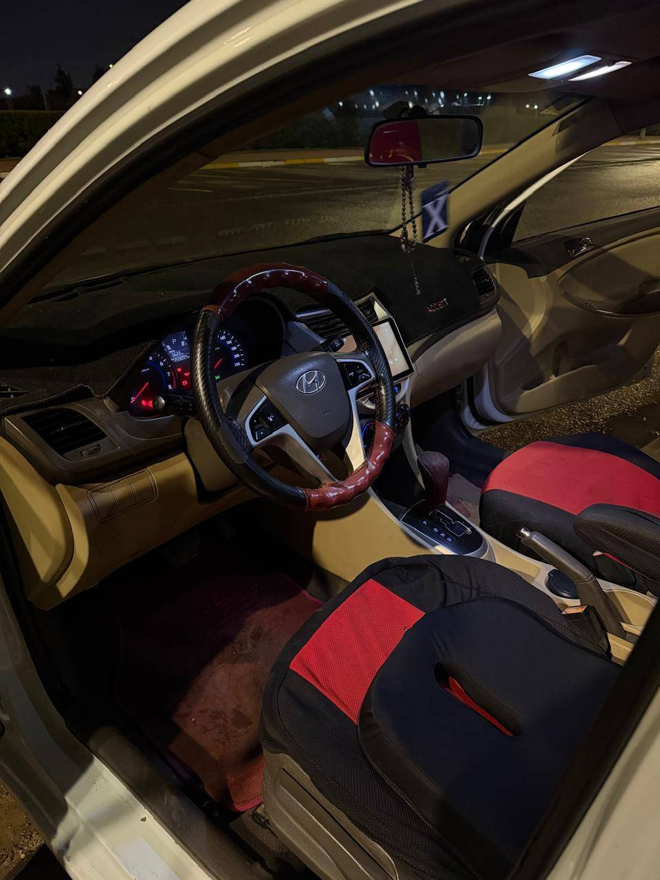 السلام عليكم اكسنت خليجي رقم ذي قار استلمته من شركه  زيرو موديل 2015  سنويه بسمي  لحد 2030 
وارد خليجي  محرك 1600 دبل قطره

تبريد وتدفئه  
حداديه فول محرك كير شركه 

5 ويل كب* فتحه سقف * مانع ازلاق * نظام ايكو *تخم تاير جديد * باتري جديد * اشاره بالمرايه وشفط + شاشه + كاميرا خلفيه *  دحجات بسيطه موضحه ب الصور مكاني ناصريه مركز السعر 98


**إذا كنت صاحب هذا الإعلان وتريد حذفه لأي سبب، رجاءا أرسل رسالة إلى الدعم الفني**