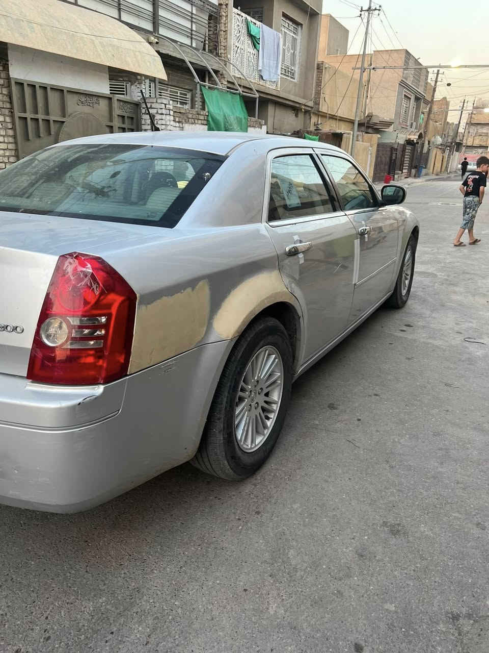 سلام عليكم اوباما 2008 مكينة 3500 رقم دولي جديد تحويل ثاني يوم كير ومكينة حدادية نص عمر تبريد ثلج بس الحادث الواضح بالصورة الباقي مكفول السعر 107 وبيها مجال مكانها بغداد التواصل على الرقم ***********
