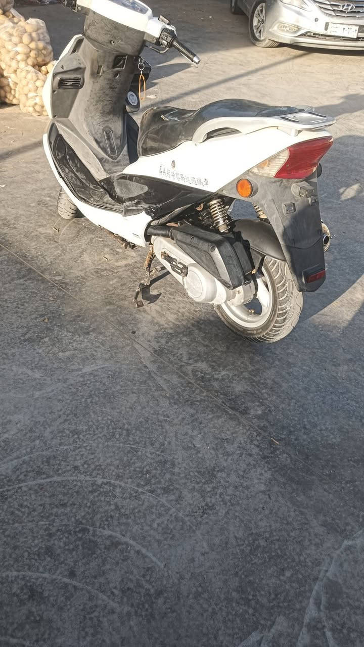 سلام عليكم دراجه لبيع نضيفه وبغي ما مفتوح  بيه مكفوله من كلشي سعر 600 وبيه مجال  حك جيه /  ***********
