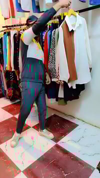 ملابس • للبيع • عرض