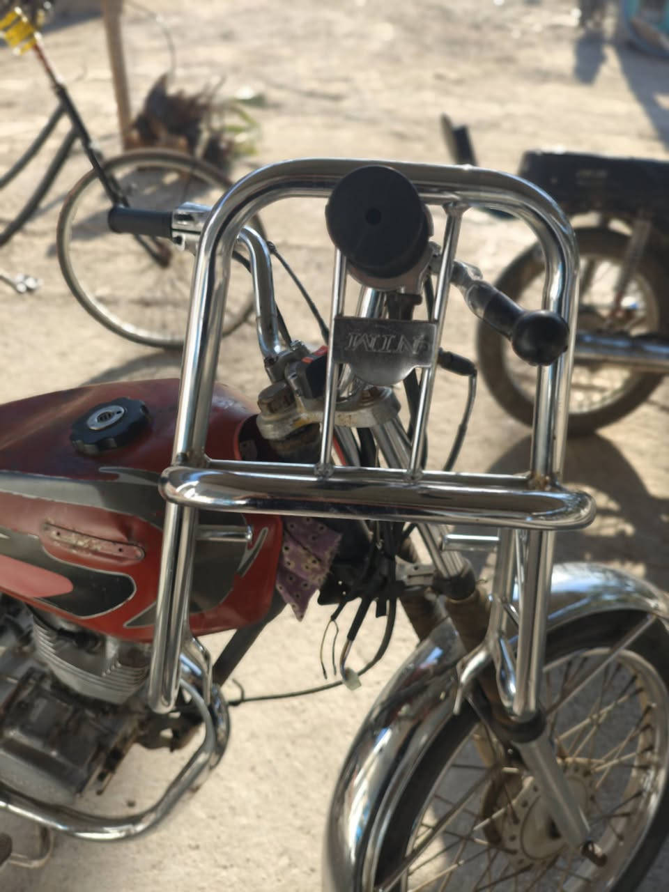 يالله سلام عليكم ورحمه الله وبركاته دراجه البيع دراجه حلوه قبل 3 ايام بدلت بوشه  بستم وكور ولفات 01. محركه  ا رشه  وشاصي شلامجه  ليوم فيلست شرط دك 120 دراجه حلوه وخير من الله البيع 300 وبيه مجال  جماعت 200 الله يطيك  ابو 250 تعال ه‍ل بيك275.  بيت  بيتك   تعال دراجه حلوه ها اجماعت 200 الله يطيك  اني دعيلك  بصلاتي  والخاص مغلق رقمي ***********
