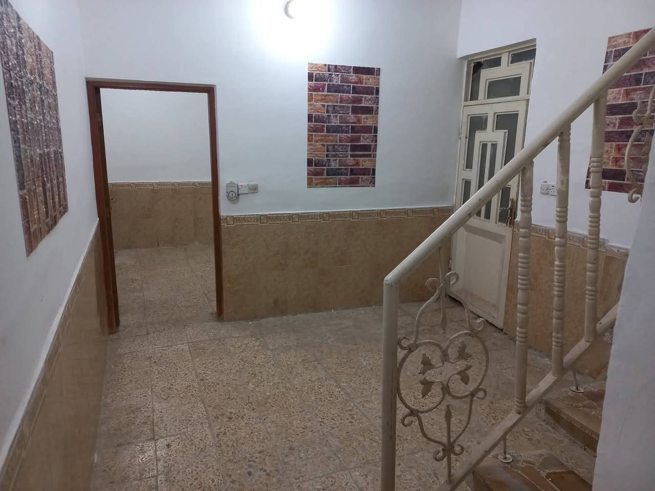 دار ٥٠م للبيع ..مكان يخبل...حي السلام

طابق واحد غرفه وصاله واستقبال
كونكريت بناء نظيف (مؤجر حاليا ٣٠٠ الف بالشهر)
السعر ١١٥.٠٠٠.٠٠٠ مليون .
***********
