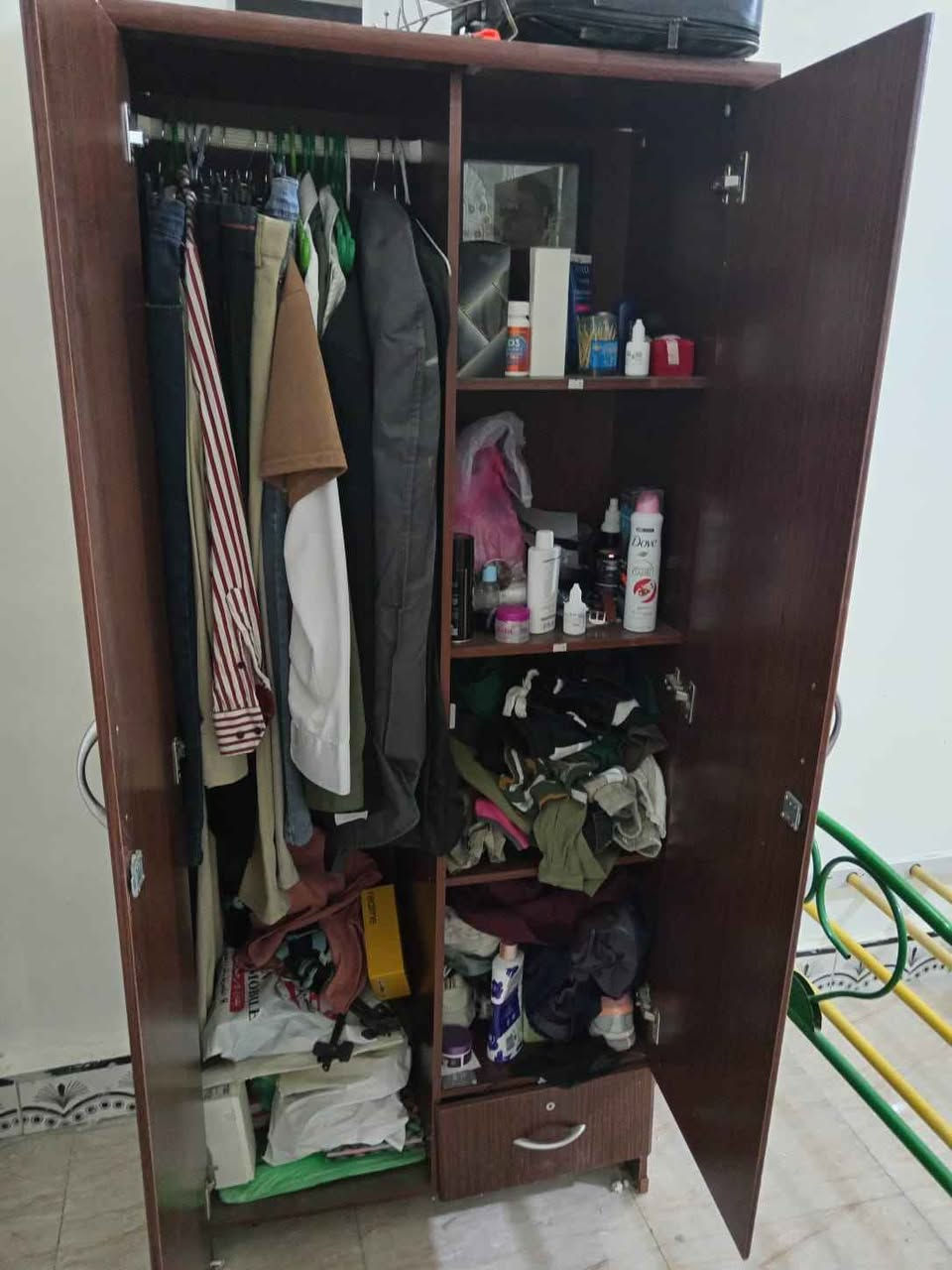 السلام عليكم
غراض بيت للبيع
جربايه نفر ٣٥ الف
كنتور بابين ٦٥ الف
معجانه نوع كبير ٨٠ الف
عربانه طفل ٢٠ الف
ميز بلازمه ثقيل ٣٠ الف
مكينه خياطه فراشه ٣٥ الف 
العنوان ناصريه مركز 
للاستفسار اكثر اتصال ع *********** ناصرية, ذي قار
