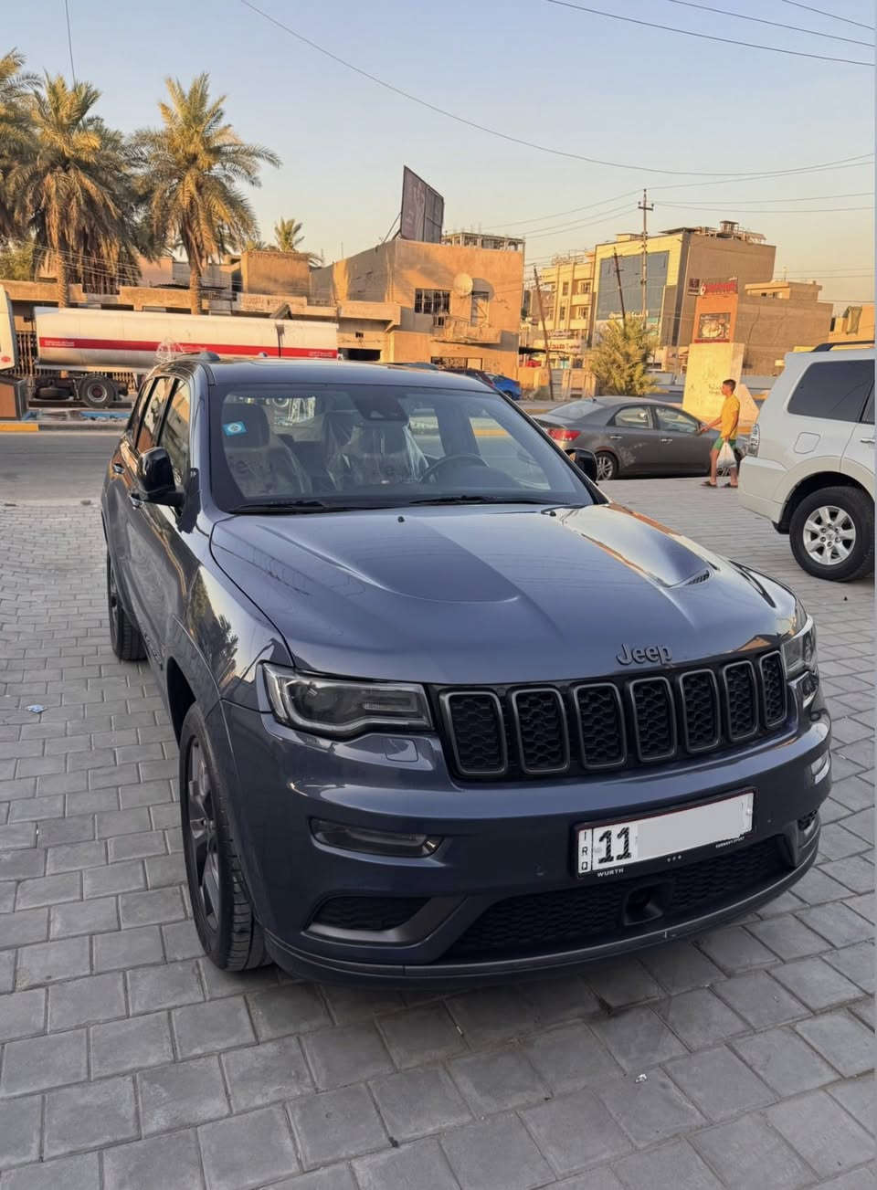 جيب 2020 S خليجية وكالة هارلم .
محرك 6 سلندر3600 .
ماشية 66 الف كيلو .
رقم بغداد تحويل ثاني يوم .
فول الفول 1/1 ام الرادار الامامي .
ورادار جانبي .
ورادار خلفي .
داخل جلد احمر .
حساسات امامية وخلفية .
زراك لايت .
اوتو بارك تطبك من وحدهة .
اوتو ستوب .
صندوك شفط كهربائي .
سستمش صوت ودمامات .
وبيهة نظام ايكو ونظام سبورت .
كشنات كهرباء .
كشن السائق خزن ميموري .
كراسي وستيرن تدفئة .
نظام ترحيب من تتقرب من السيارة .
مري شفط .
بنوراما .
مري قلابة على البگ .
مرايات جانبية ووسطية تعتيم ذاتي .
وبعد كلش هواي مواصفات معروفة وموضحة بلصور .
وغراضهة كلهة كاملة وبصماتهة الاثنين وارضياتهة وكتلوكاتهة موجودة والعدة .
جاهزة السيارة وجديدة بدون اي مصرف نهائياً ووممشتغل اي گلوب بلدشبول .
السيارة بيهة بارد بسيط بباب عكس السائق فقط والسيارة عليها سيرفس كامل بلوكالة وتخم تاير دنلوب اصلي جديد شادلهة . 

السعر : 305 وبيهة مجال للشراي .
المكان : بغداد .
للأستفسار : *********** .
