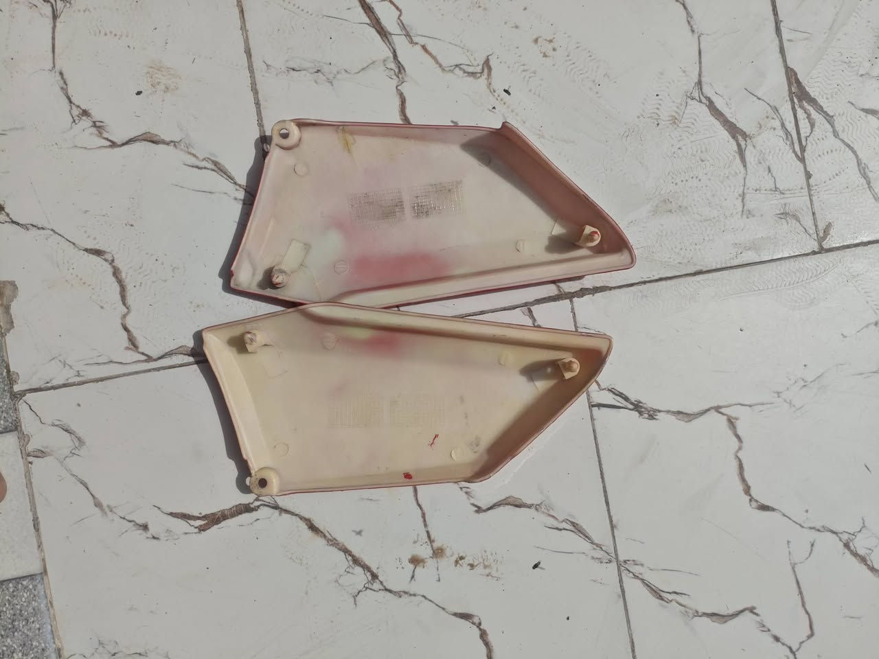 اغراض جونده شوفت عينك اقنع ياله تشتري  ابيعن كلهن 75وبيهم مجال بصيط مع العلم الويل الأمامي بيه عوجه بصيطه من صفحه وحده يعني بلمشي مامبيه واله جوب ميصيره جوبلس وتدللون مكاني نجف كوفه شارع المعمل


**إذا كنت صاحب هذا الإعلان وتريد حذفه لأي سبب، رجاءا أرسل رسالة إلى الدعم الفني**