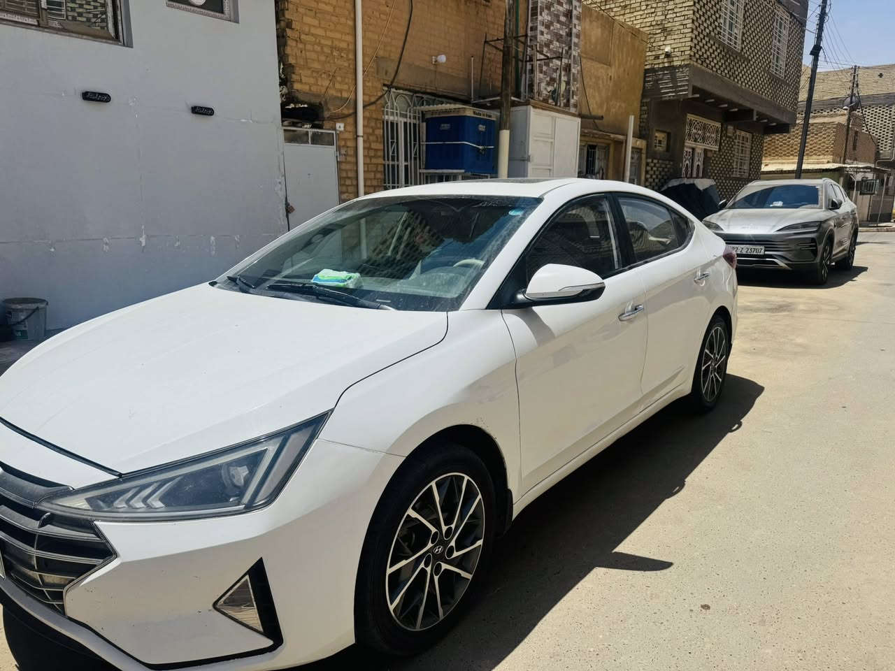 السلام عليكم النترا 2019 شكل ال20 رقم اربيل دولي بأسم شركة 

السيارة بيها الصفحه الي بجهت السايق صبوغ والجنطه والقماره نص صبوغ والباقي مكفول بدون اي ضربه قويه ولا متجايه سيارة حلوه 

 سيارة جهازه من جميع النواحي تبريد قطعتين محرك 2000 

فتحت سقف 5 ويل كب اي بي اس 

(السعر 140$ مع المجال) العنوان النجف الاشرف شارع المدينة 

للإستفسار ***********
