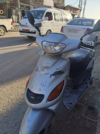 لكزز حاوية استعمال شهر واحد ومضمومة الوصل وياها قيم بل يرضي الله مكفول...