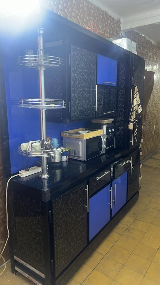 غراض للبيع مكان الاعظميه      كاونتر ٢٥٠ 
تخم ١٥٠
ميز ٤٠الاتصال عل رقم ***********
