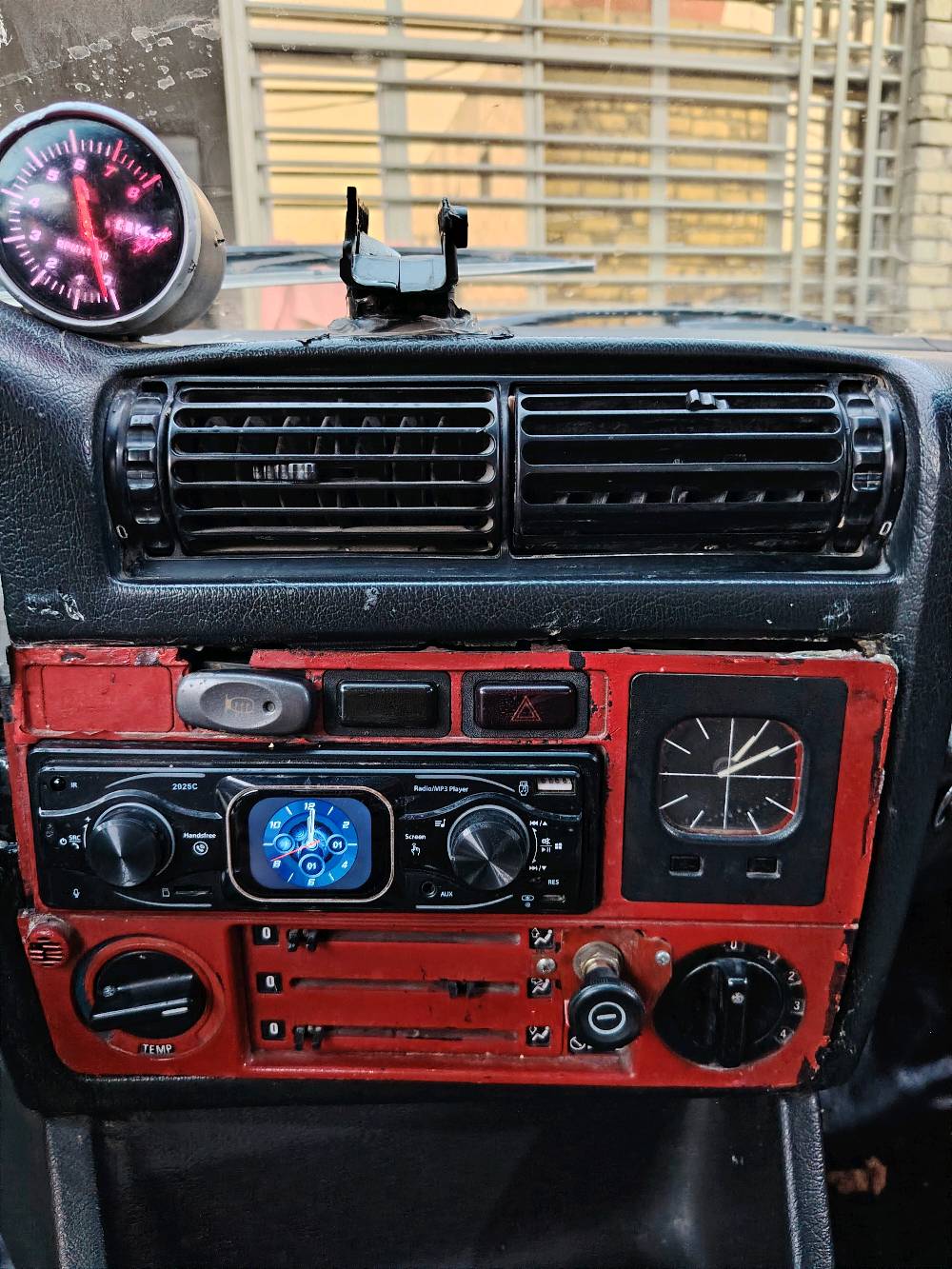 اسلام عليكم سياره BMW زعره 320 موديل 1989 سياره مال جناي متعوب عليه كلش مكينه كير اتو حاويه بجيس  ونجي حديث كربلائي ناصي (6) بستم شلعه وشرط معدلك 180 تحويره مضبوطه  100/100 ويل رياضي YZG  تخم تاير جديد دوشمه وفراش جديد باتري جديد بك لايت الحديث لاصلي كهربائيات كله شغاله مصبوغه جماليه جاهزه لاخر حبايه وبعافيه عله الياخذه رقم بغداد دولي بسمي تحويل ثاني يوم السعر:31 بيه مجال بصيط مكاني بابل الحمزه الغربي لاستفسار *********** بي وتساب وتدللون