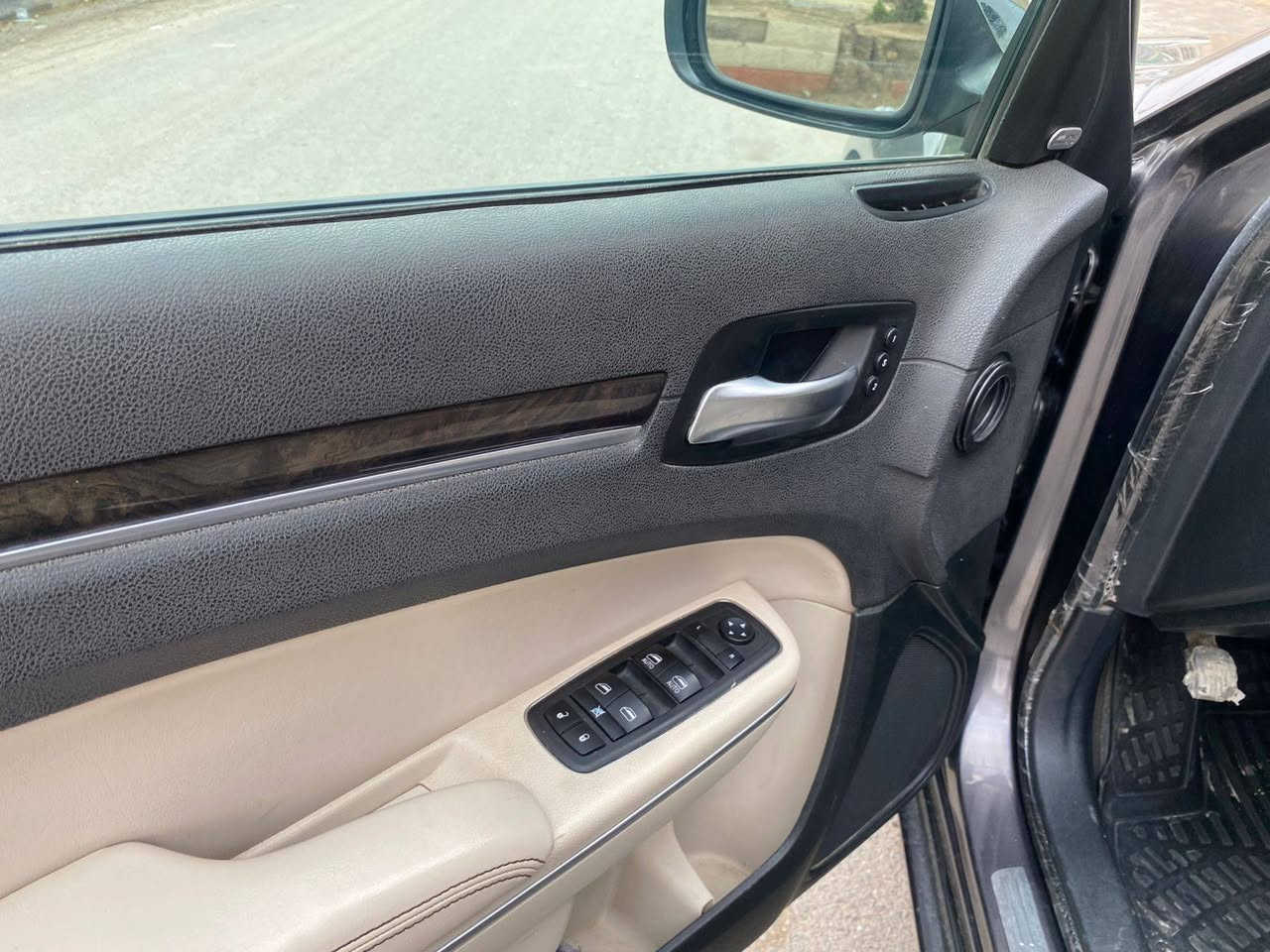 السلام عليكم مكلف بالنشر 

اوباما 2018
مكفوله كفاله عامه 

رقم سليمانيه  سنويه وهزه جديده
تحويل وكاله حاضر
مواصفات  فول لمتيد
عدا البانوراما 
جاهزه من كلشي 
تخم تاير جديد 
حداديه 
زنون 
دواخل جلد عسلي
كشن ميموري
ادامة كامله قبل يومين مسويله 
سياره جديده وجاهزه 
وباقي المواصفات المعروفه
مكاني بصره
*********** البصرة, العراق
